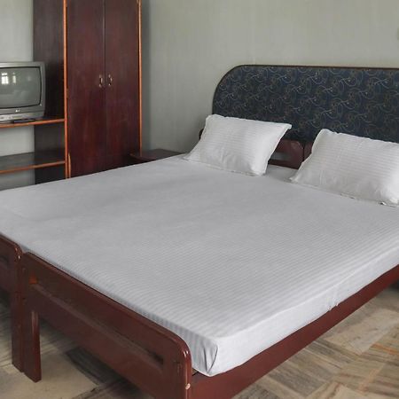 Spot On 49477 Hotel Galaxy Dimāpur エクステリア 写真