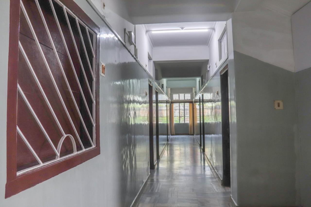 Spot On 49477 Hotel Galaxy Dimāpur エクステリア 写真