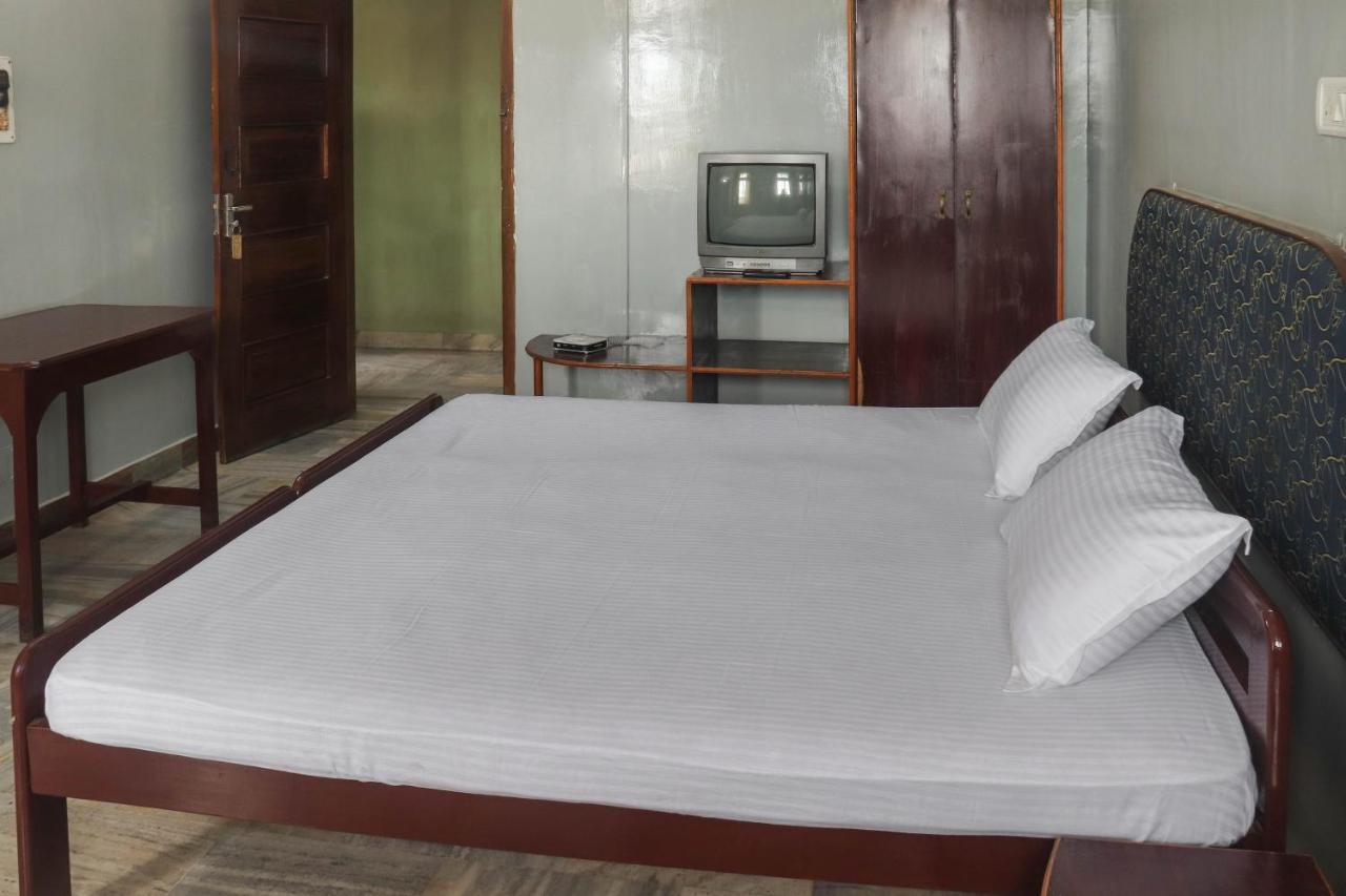 Spot On 49477 Hotel Galaxy Dimāpur エクステリア 写真